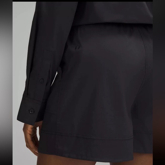Lululemon NWOT Cotton-Blend Poplin High-Rise Short 4" Black - Picture 5 of 11